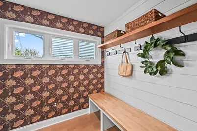 2322 S Lenox St, Milwaukee, WI 53207 - Photo 14