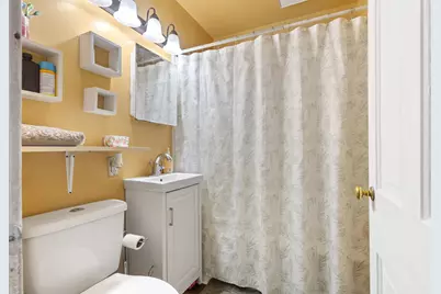 2331 S 61st St, West Allis, WI 53219 - Photo 8