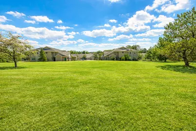 18645  Emerald Dr #E, Brookfield, WI 53045 - Photo 14