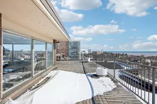 1919 N Summit Ave, Milwaukee, WI 53202 - Photo 22