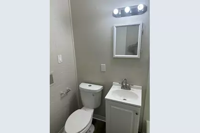 2276 N 94th St, Wauwatosa, WI 53226 - Photo 8