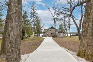 S106W20597 N Shore Dr, Muskego, WI 53150 - Photo 10