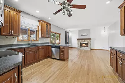 21120  122nd St, Bristol, WI 53104 - Photo 8