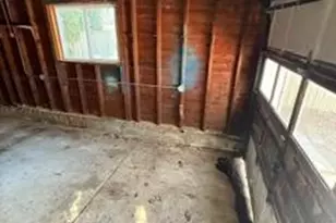 2728 S 83rd Pl, West Allis, WI 53219 - Photo 10