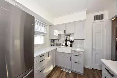 135 S 81st St, Milwaukee, WI 53214 - Photo 12