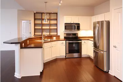 4120 S Lake Dr #450, Saint Francis, WI 53225 - Photo 4