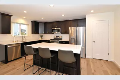 1870  Nottingham Dr, Racine, WI 53182 - Photo 10