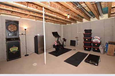 1870  Nottingham Dr, Racine, WI 53182 - Photo 32