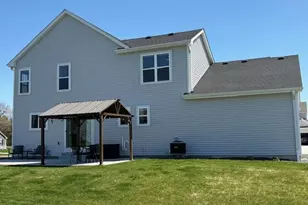 1870 Nottingham Dr, Racine, WI 53182 - Photo 2