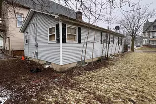 2048 N 35th St, Milwaukee, WI 53208 - Photo 14