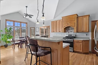 W177N5440  Legend Ct, Menomonee Falls, WI 53051 - Photo 16