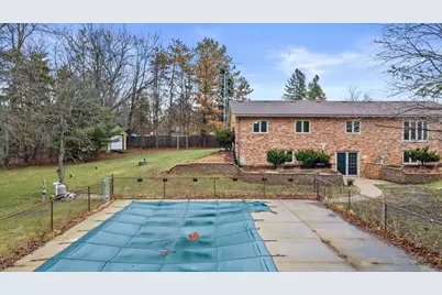 403  Elkhorn Rd, Eagle, WI 53119 - Photo 38