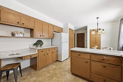 2868 N 118th St, Wauwatosa, WI 53222 - Photo 16