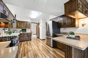 2471 N 80th St, Wauwatosa, WI 53213 - Photo 10