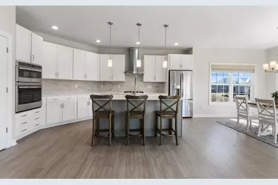 560 N Boulder Ridge Dr, Lake Geneva, WI 53147 - Photo 12