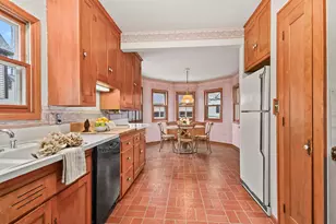 8027 W Woodland Ave, Wauwatosa, WI 53213 - Photo 10