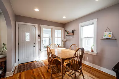 607 S Oak Park Ct, Milwaukee, WI 53214 - Photo 8