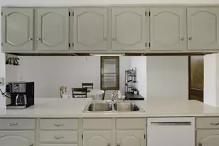 865 S 75th St, West Allis, WI 53214 - Photo 16