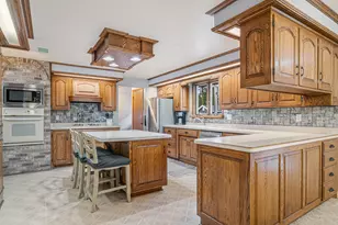 818 Huron Ave, Oostburg, WI 53070 - Photo 6