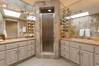 2618 W Lake Park Ct, Mequon, WI 53092 - Photo 54