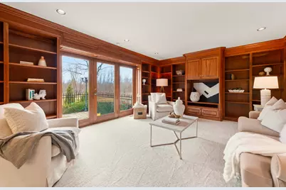 2618 W Lake Park Ct, Mequon, WI 53092 - Photo 14