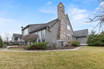2618 W Lake Park Ct, Mequon, WI 53092 - Photo 68