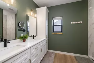 1909  Arches Dr, Holmen, WI 54636 - Photo 10