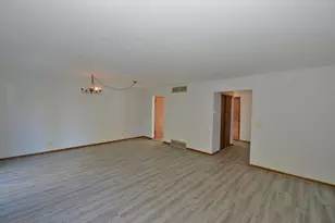 5740 Cambridge Ln, Racine, WI 53406 - Photo 8