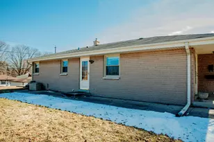 4200 S McCarty Ave, Saint Francis, WI 53235 - Photo 2