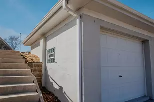 4200 S McCarty Ave, Saint Francis, WI 53235 - Photo 8