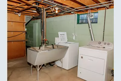 4200 S McCarty Ave, Saint Francis, WI 53235 - Photo 36