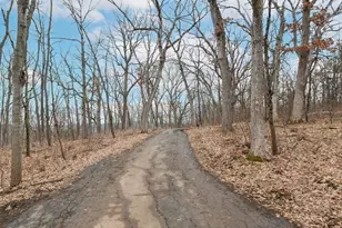 N6095 Johnson Rd, Spring Prairie, WI 53105 - Photo 14