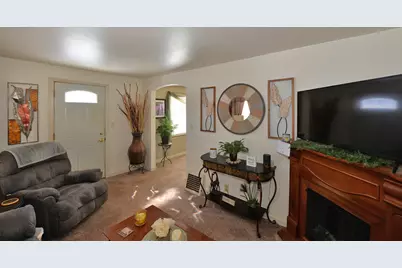 2324  Gilson St, Racine, WI 53403 - Photo 4