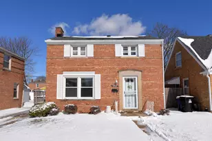 2324 Gilson St, Racine, WI 53403 - Photo 1