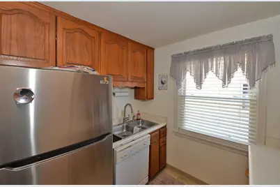 2324  Gilson St, Racine, WI 53403 - Photo 10