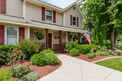 N108W16351  Scarlet Dr, Germantown, WI 53022 - Photo 2