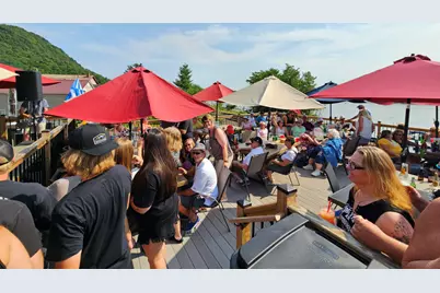 115  N Shore Dr, Fountain City, WI 54629 - Photo 24