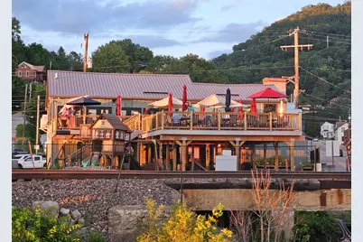 115  N Shore Dr, Fountain City, WI 54629 - Photo 8