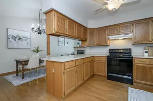 N114W15890 Hilbert Ln, Germantown, WI 53022 - Photo 8