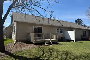 N114W15890 Hilbert Ln, Germantown, WI 53022 - Photo 2
