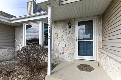 2512  Rebecca Dr, Racine, WI 53402 - Photo 2