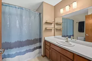 2512 Rebecca Dr, Racine, WI 53402 - Photo 18