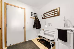 219 Westfield Way, Pewaukee, WI 53072 - Photo 18