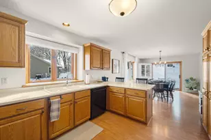 219 Westfield Way, Pewaukee, WI 53072 - Photo 10