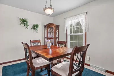 10235 W Cascade Dr, Franklin, WI 53132 - Photo 16