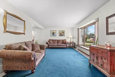 10235 W Cascade Dr, Franklin, WI 53132 - Photo 14