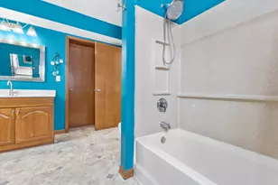 6307 N 104th St, Milwaukee, WI 53225 - Photo 20