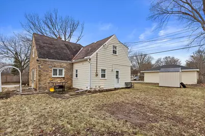 6307 N 104th St, Milwaukee, WI 53225 - Photo 8