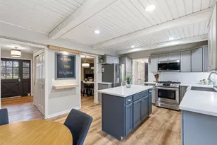 S83W32784 N Oak Tree Ct, Mukwonago, WI 53149 - Photo 4