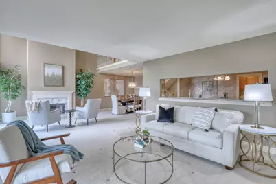 N24W30375  Crystal Springs Dr, Delafield, WI 53072 - Photo 8